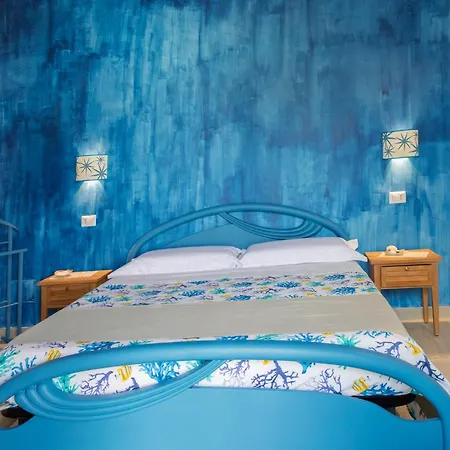 Eolia Sicily Beachfront 公寓 *