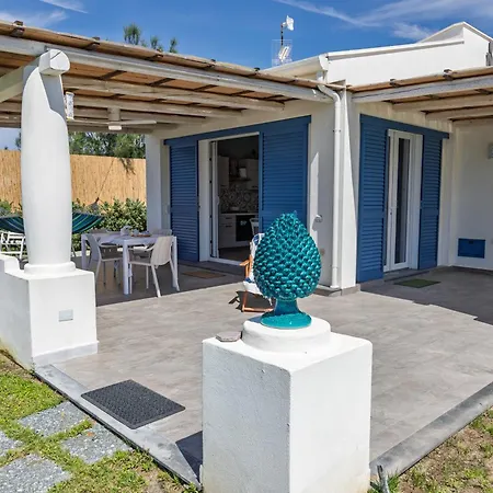 Eolia Sicily Beachfront Daire *