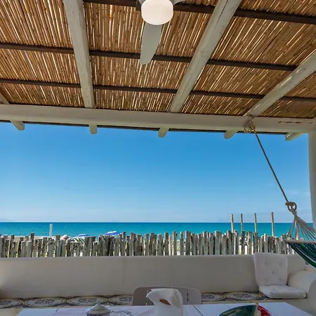 Daire Eolia Sicily Beachfront *