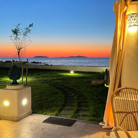 Eolia Sicily Beachfront Daire