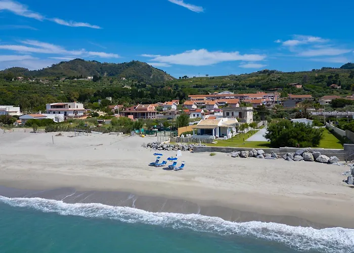 Eolia Sicily Beachfront * Messina